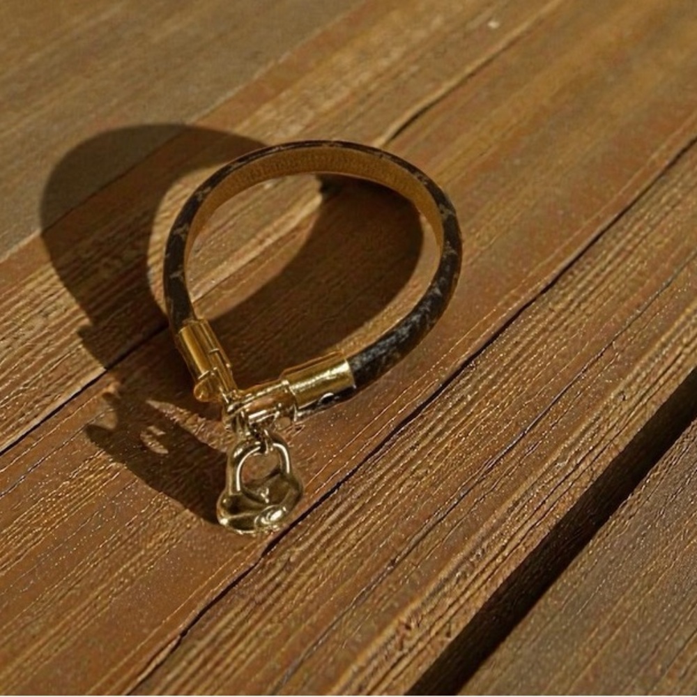 Louis Vuitton Crazy in Lock Charm (Original box and Dust bag included)